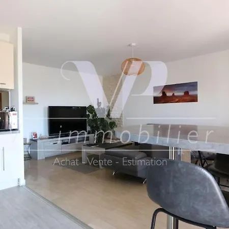 Elegant T3 Avec Vue Et Piscine A Apartment *