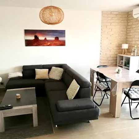 Elegant T3 Avec Vue Et Piscine A